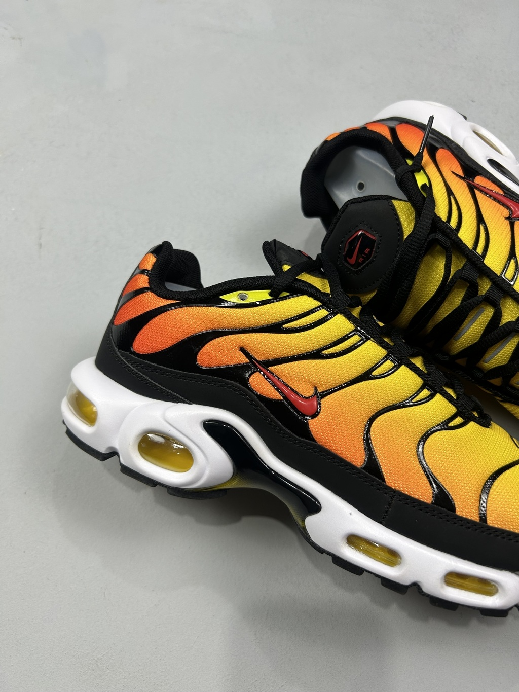 TÊNIS NK AIR MAX PLUS TN - TIGER