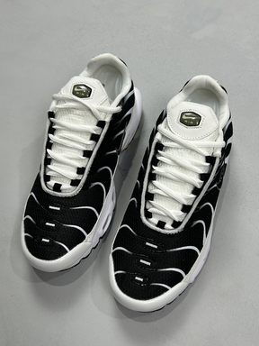 AIR MAX PLUS TN “KILLER WHALE”
