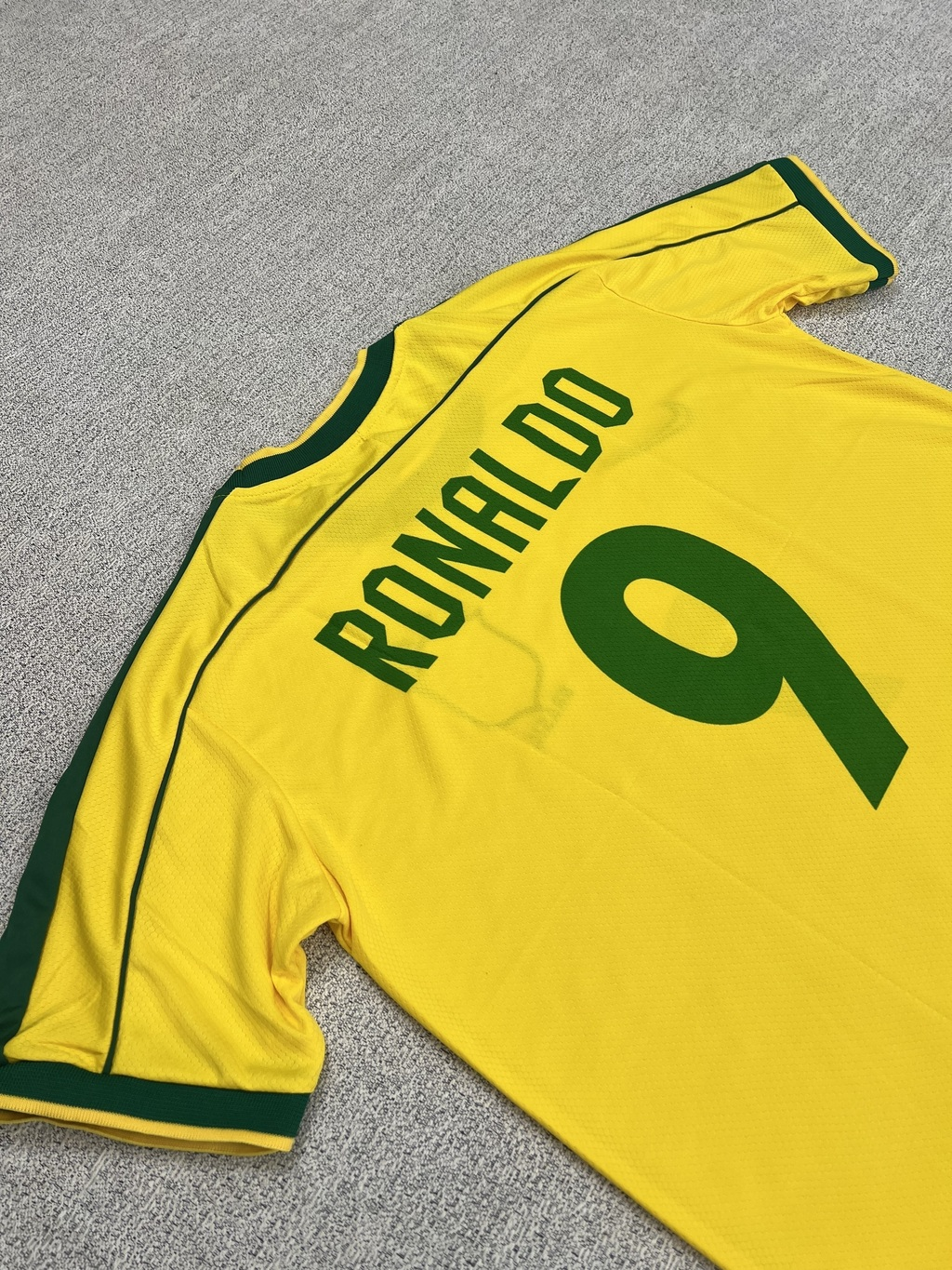 CAMISETA DE TIME RETRÔ