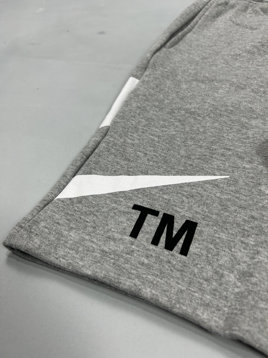 BERMUDA MOLETOM BIG SWOOSH TM